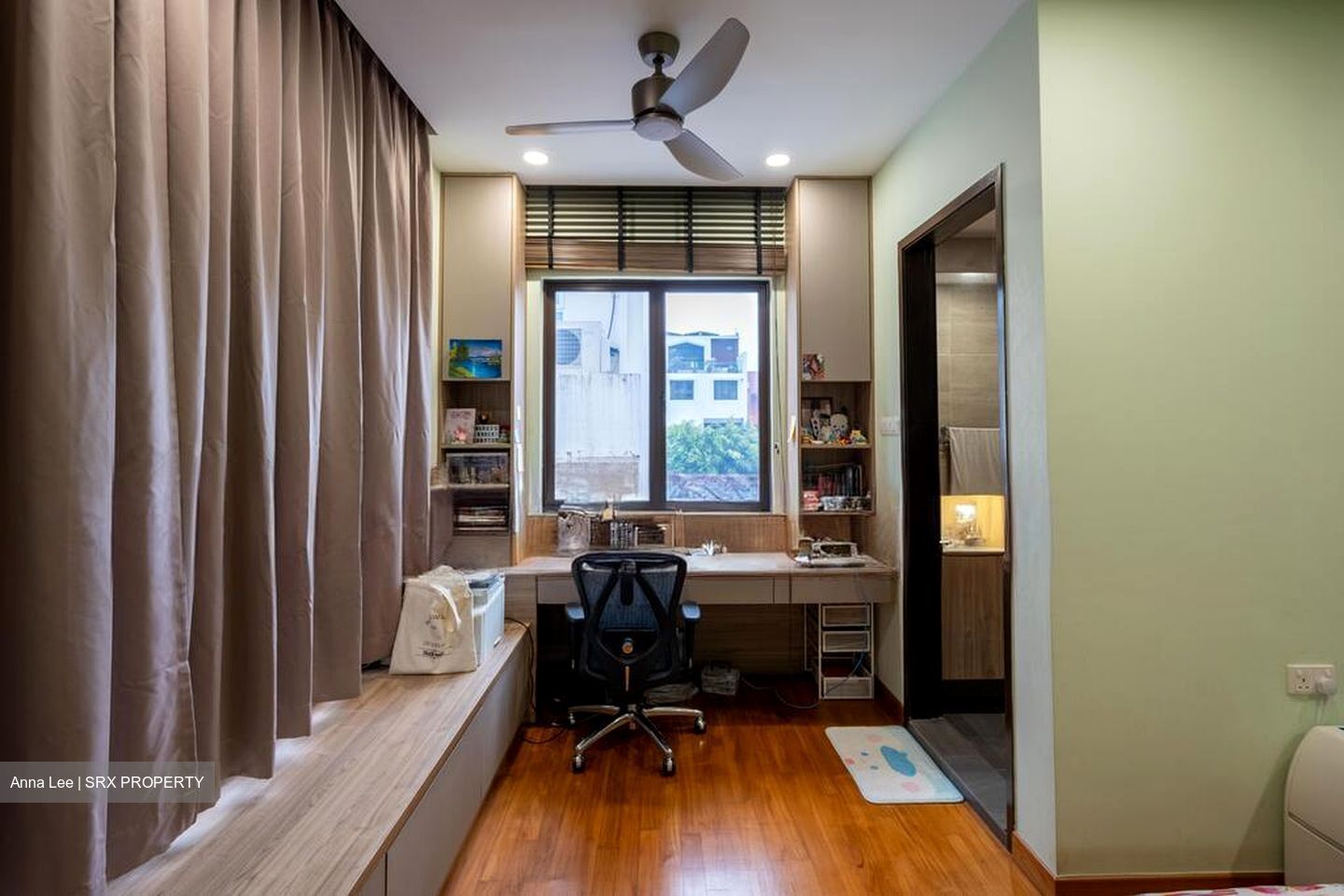 Highland Road (D19), Terrace #503956271